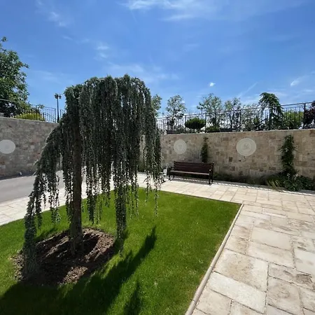 Apartment Mediterranea - Luxury With Pool Barbecue Kids-area Varna